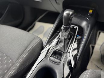 Toyota Corolla 1.8 VVT-h Icon Touring Sports CVT Euro 6 (s/s) 5dr