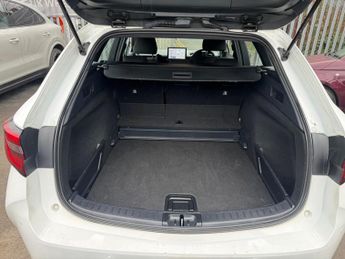 Toyota Corolla 1.8 VVT-h Icon Touring Sports CVT Euro 6 (s/s) 5dr