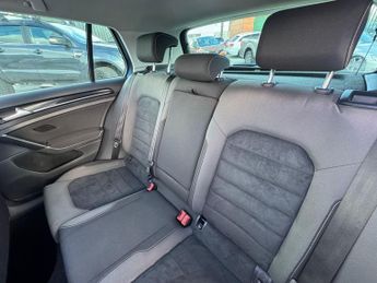 Volkswagen Golf 2.0 TDI BlueMotion Tech GT Edition DSG Euro 6 (s/s) 5dr