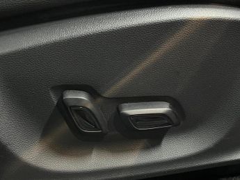 MG MG ZS 44.5kWh Exclusive Auto 5dr