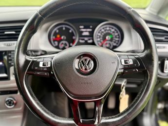 Volkswagen Golf 1.6 TDI BlueMotion Tech Match DSG Euro 5 (s/s) 5dr