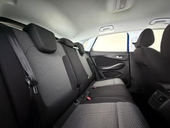 Vauxhall Grandland X 1.2 Turbo SE Auto Euro 6 (s/s) 5dr
