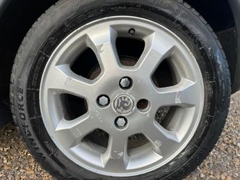 Vauxhall Corsa 1.4i 16v Active 5dr