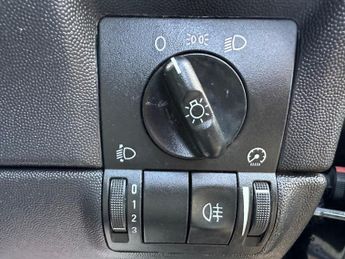 Vauxhall Corsa 1.4i 16v Active 5dr