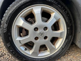 Vauxhall Corsa 1.4i 16v Active 5dr