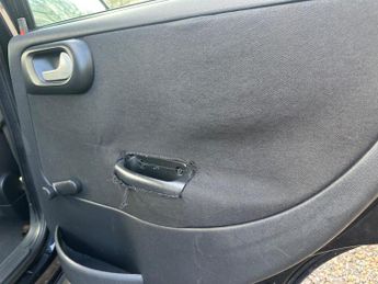 Vauxhall Corsa 1.4i 16v Active 5dr