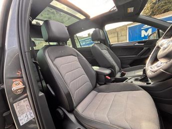 Volkswagen Tiguan 2.0 TDI R-Line Tech DSG 4Motion Euro 6 (s/s) 5dr
