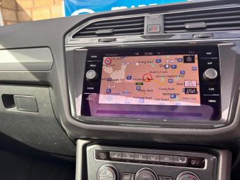 Volkswagen Tiguan 2.0 TDI R-Line Tech DSG 4Motion Euro 6 (s/s) 5dr