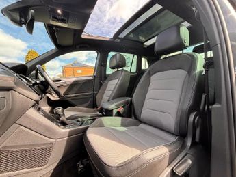 Volkswagen Tiguan 2.0 TDI R-Line Tech DSG 4Motion Euro 6 (s/s) 5dr
