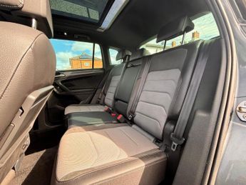 Volkswagen Tiguan 2.0 TDI R-Line Tech DSG 4Motion Euro 6 (s/s) 5dr