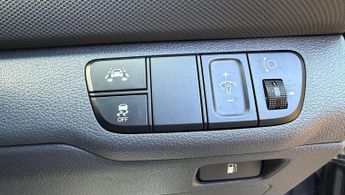 Hyundai IONIQ 1.6 h-GDi Premium DCT Euro 6 (s/s) 5dr