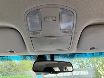 Hyundai IONIQ 1.6 h-GDi Premium DCT Euro 6 (s/s) 5dr