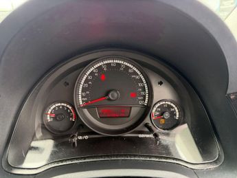 Volkswagen up! 1.0 Move up! Hatchback 3dr Petrol ASG Euro 5 (60 ps)