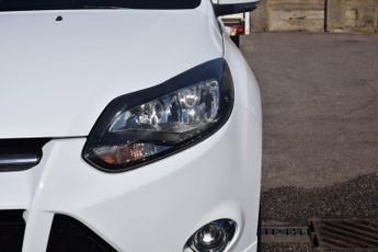Ford Focus 1.0T EcoBoost Zetec S Euro 5 (s/s) 5dr