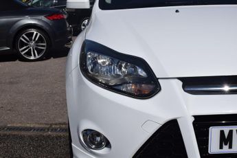 Ford Focus 1.0T EcoBoost Zetec S Euro 5 (s/s) 5dr