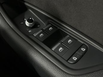 Audi A4 2.0 TFSI 35 S line S Tronic Euro 6 (s/s) 4dr