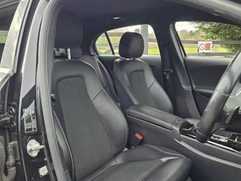 Mercedes-Benz A Class 1.3 A180 Sport (Executive) Hatchback 5dr Petrol 7G-DCT Euro 6 (s