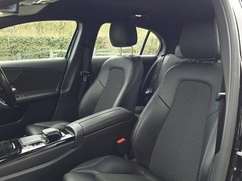 Mercedes-Benz A Class 1.3 A180 Sport (Executive) Hatchback 5dr Petrol 7G-DCT Euro 6 (s
