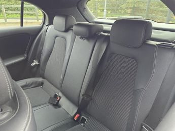 Mercedes-Benz A Class 1.3 A180 Sport (Executive) Hatchback 5dr Petrol 7G-DCT Euro 6 (s