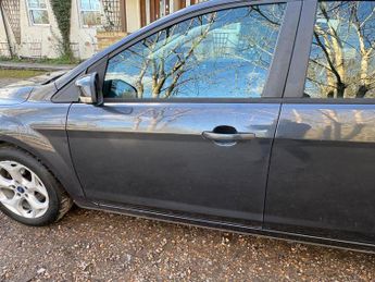 Ford Focus 1.6 Sport Auto 5dr