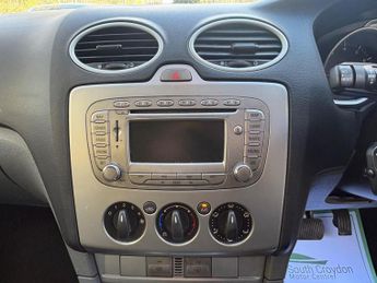Ford Focus 1.6 Sport Auto 5dr