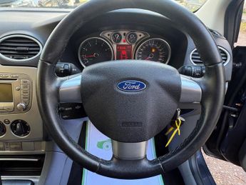 Ford Focus 1.6 Sport Auto 5dr