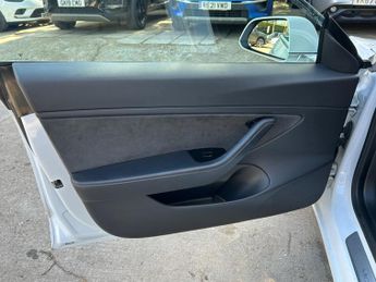 Tesla Model 3 (Dual Motor) Performance Auto 4WDE 4dr (Performance Upgrade)