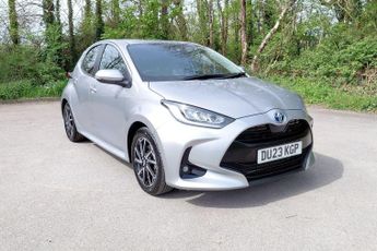 Toyota Yaris 1.5 VVT-h Design E-CVT Euro 6 (s/s) 5dr
