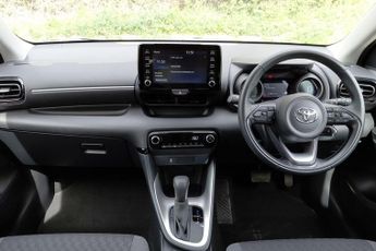 Toyota Yaris 1.5 VVT-h Design E-CVT Euro 6 (s/s) 5dr