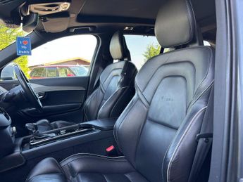 Volvo XC90 2.0 T6 R-Design Geartronic 4WD Euro 6 (s/s) 5dr