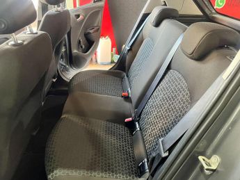 Vauxhall Corsa 1.4i ecoTEC Design Hatchback 5dr Petrol Auto Euro 6 (90 ps)