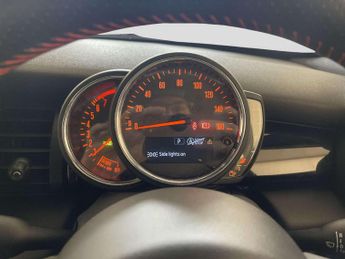 MINI Hatch 2.0 Cooper S Sport Hatchback 5dr Petrol Steptronic Euro 6 (s/s) 