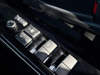 Toyota bZ4X 71.4kWh Premiere Edition SUV 5dr Electric Auto AWD (7kW OBC) (21