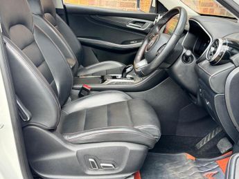 MG MG HS 1.5 T-GDI 16.6kWh Excite Auto Euro 6 (s/s) 5dr
