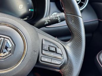 MG MG HS 1.5 T-GDI 16.6kWh Excite Auto Euro 6 (s/s) 5dr