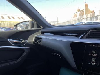 Audi E-Tron S LINE 55 QUATTRO