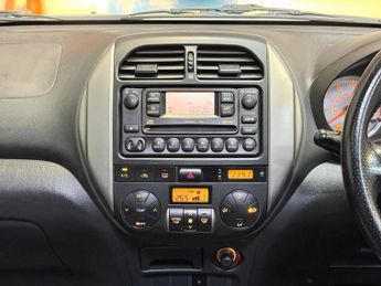 Toyota RAV4 2.0 VVT-i XT-R 4WD 5dr