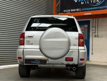 Toyota RAV4 2.0 VVT-i XT-R 4WD 5dr