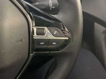 Peugeot E-2008 50kWh Allure Premium + SUV 5dr Electric Auto (7kW Charger) (136 