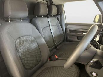 Volkswagen ID. Buzz Cargo Pro 77kWh Commerce Plus Panel Van 5dr Electric Auto (204 ps)