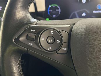 Vauxhall Mokka Electric 50kWh SRi Premium SUV 5dr Electric Auto (136 ps)