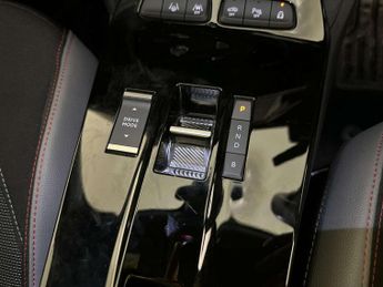 Vauxhall Mokka Electric 50kWh SRi Premium SUV 5dr Electric Auto (136 ps)