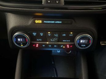 Ford Focus 1.0T EcoBoost MHEV ST-Line X Edition Hatchback 5dr Petrol Manual