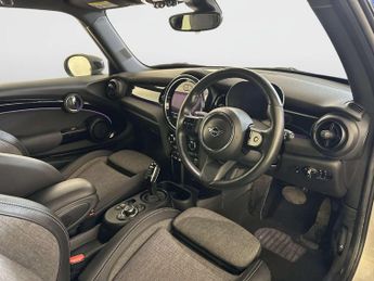 MINI Electric Hatch Cooper SE 32.6kWh Level 2 Hatchback 3dr Electric Auto (184 ps)