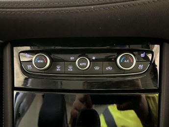 Vauxhall Grandland X 2.0 Turbo D BlueInjection Ultimate SUV 5dr Diesel Auto Euro 6 (s