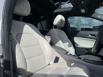 MERCEDES-BENZ GLA 2.1 GLA220 CDI SE SUV 5dr Diesel 7G-DCT 4MATIC Euro 6 (s/s) (170