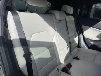 MERCEDES-BENZ GLA 2.1 GLA220 CDI SE SUV 5dr Diesel 7G-DCT 4MATIC Euro 6 (s/s) (170