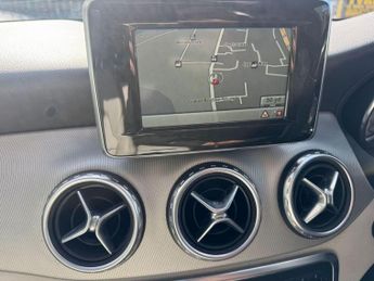 MERCEDES-BENZ GLA 2.1 GLA220 CDI SE SUV 5dr Diesel 7G-DCT 4MATIC Euro 6 (s/s) (170