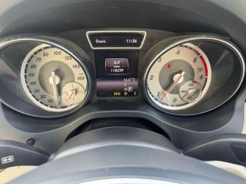 MERCEDES-BENZ GLA 2.1 GLA220 CDI SE SUV 5dr Diesel 7G-DCT 4MATIC Euro 6 (s/s) (170