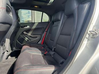 MERCEDES-BENZ GLA 2.0 GLA250 AMG Line SUV 5dr Petrol 7G-DCT 4MATIC Euro 6 (s/s) (2